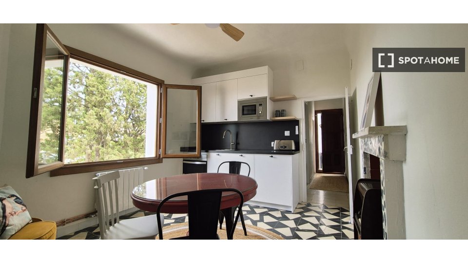 Double room Granada, 3 beds, 100m² — photo 14