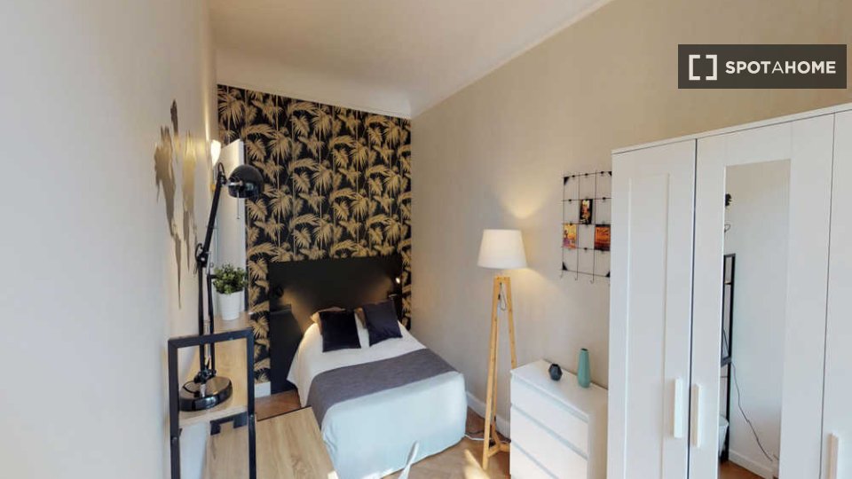 Double room Lille, 5 beds, 140m² — photo 17