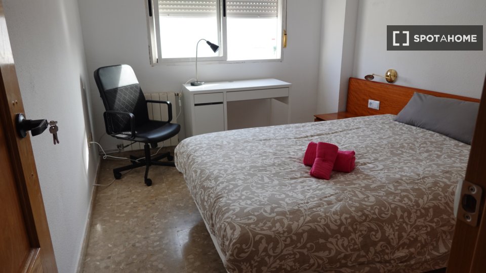 Double room Valencia, 5 beds — photo 7