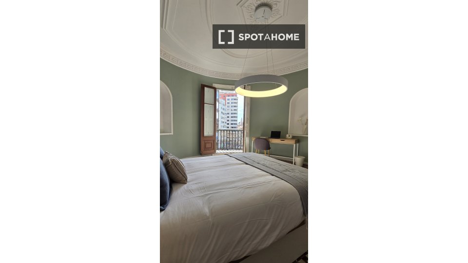 Double room Barcelona, 10 beds, 210m² — photo 5