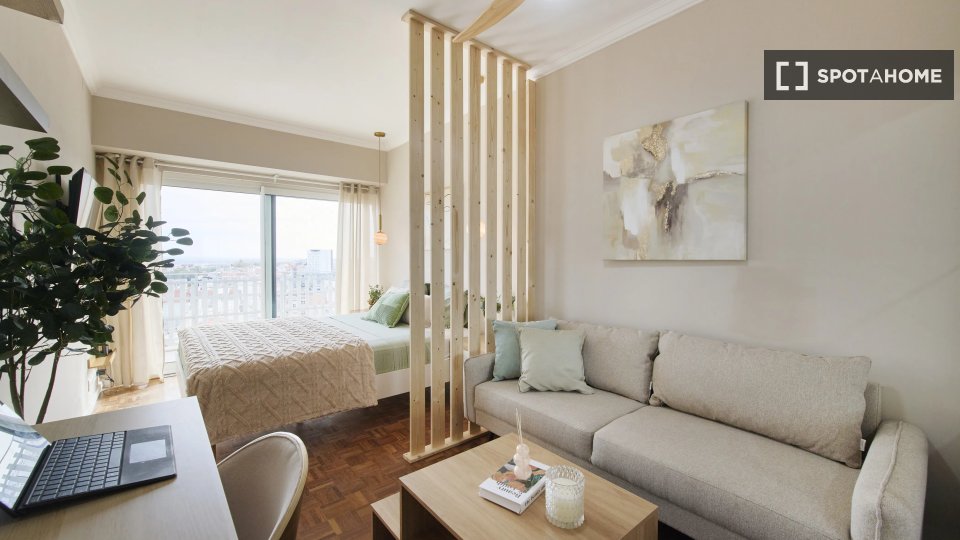 Double room Lisbon, 9 beds — photo 10