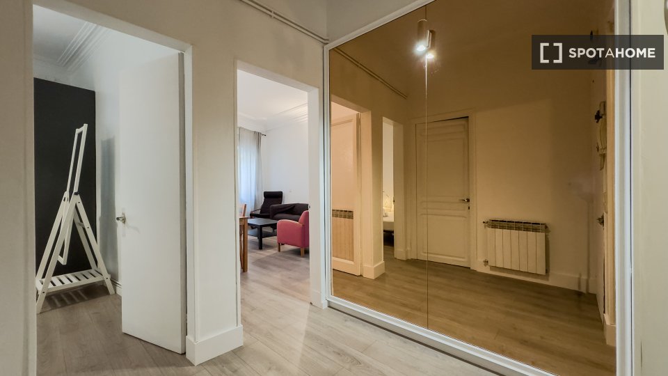 Apartment Barcelona, 3 beds, 70m² — photo 5