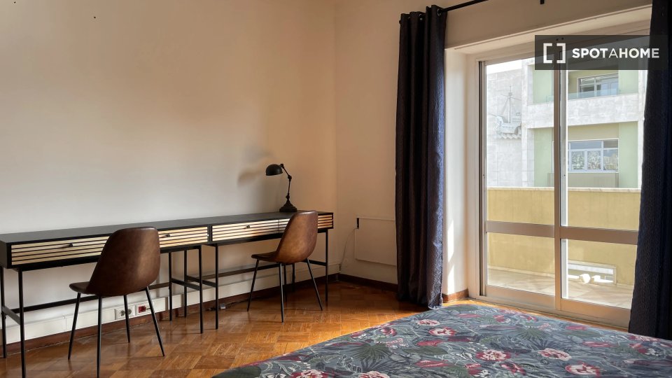 Double room Lisbon, 6 beds — photo 4