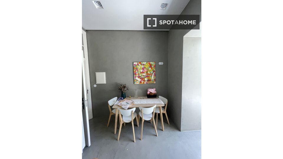 Apartment Lisbon, 2 beds, 124m² — photo 16