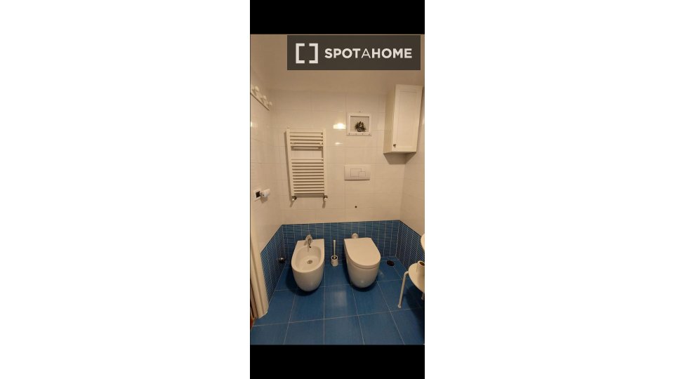 Double room Naples, 4 beds — photo 4