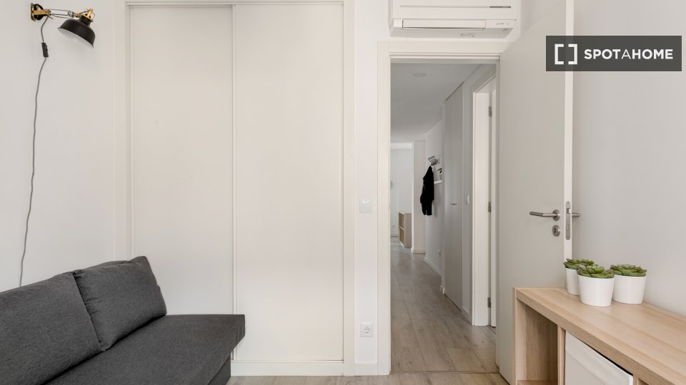 Apartment Lisbon, 4 beds — photo 18