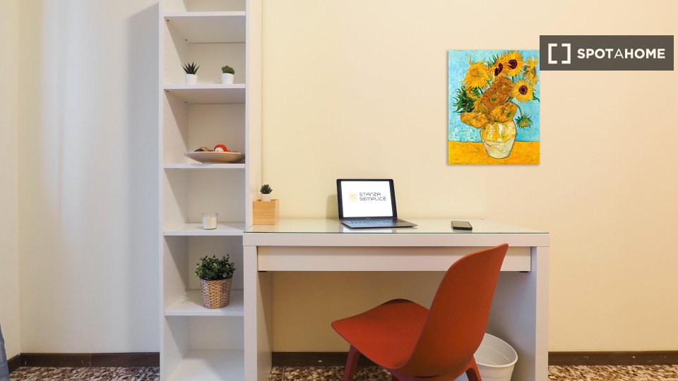 Double room Milan, 2 beds — photo 10