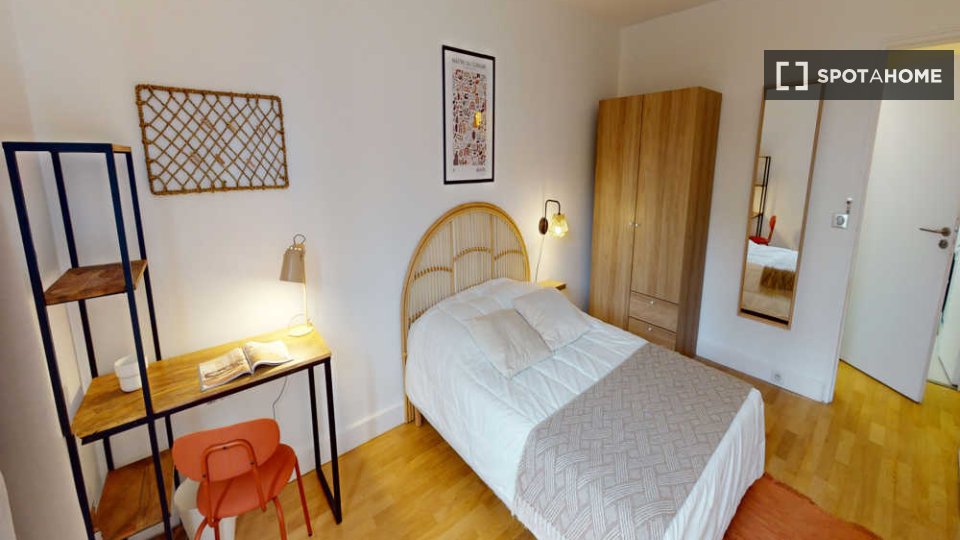 Double room Paris, 5 beds, 120m² — photo 18