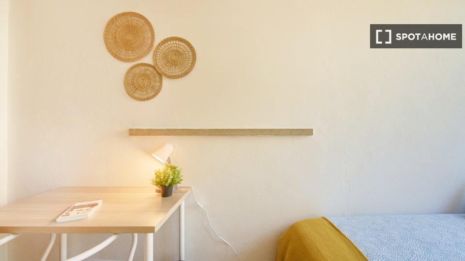 Double room Lisbon, 8 beds — photo 19