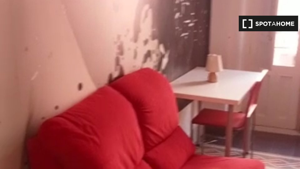Habitación soleada en alquiler en el centro de la ciudad de Granada