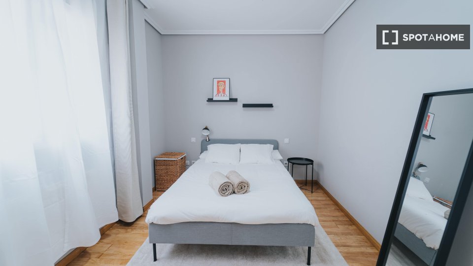 Double room Madrid, 4 beds — photo 11