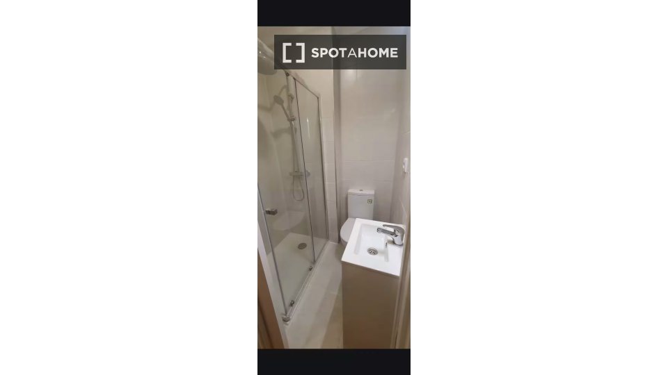 Apartment Lisbon, 3 beds — photo 16