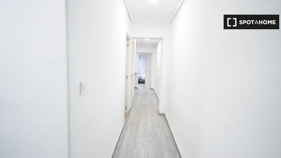 Double room Valencia, 4 beds, 100m² — photo 19