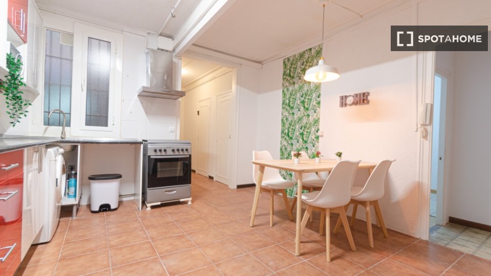 Double room Barcelona, 4 beds, 100m² — photo 12
