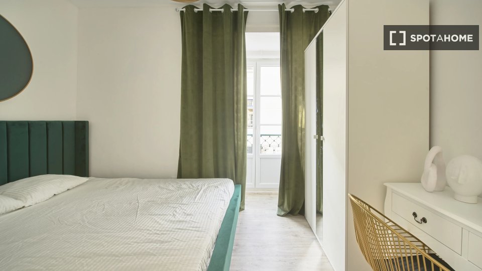 Double room Lisbon, 8 beds — photo 10