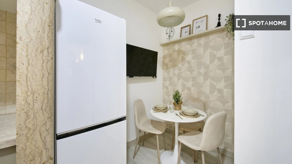 Double room Lisbon, 4 beds — photo 8
