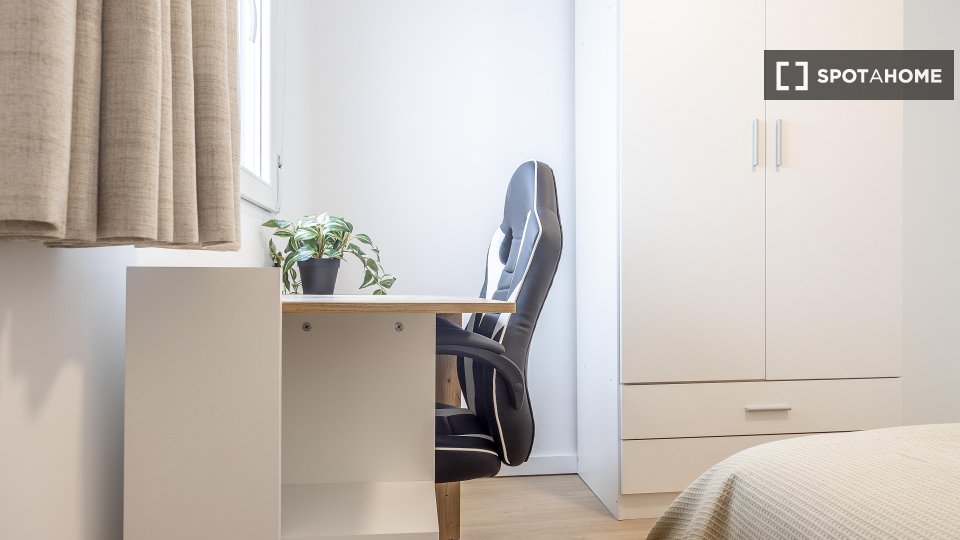 Chambre double Valence, 4 chambres, 100m² — photo 12