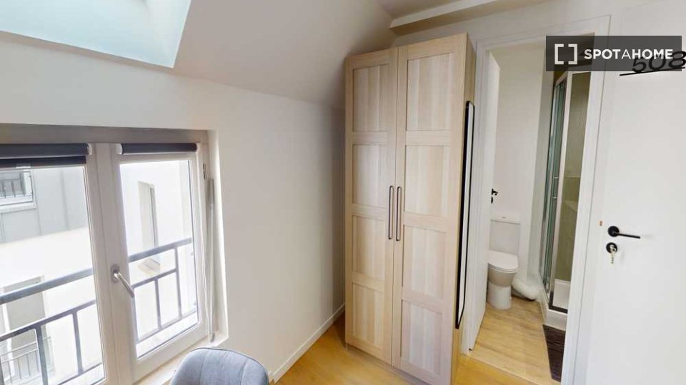 Double room Paris, 9 beds, 160m² — photo 11