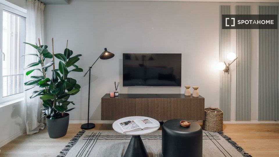 Apartment Lisbon, 3 beds — photo 16