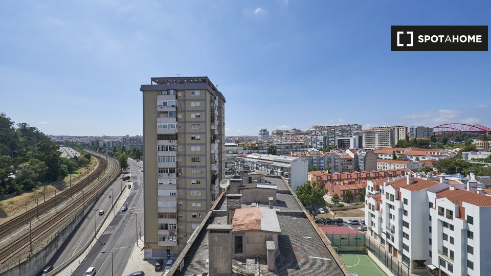 Double room Lisbon, 8 beds — photo 9