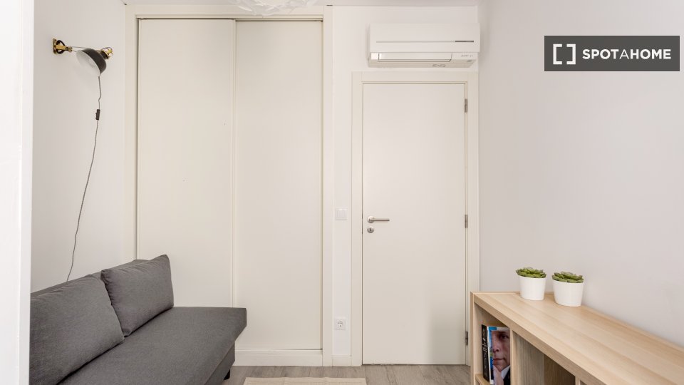 Apartment Lisbon, 3 beds — photo 14