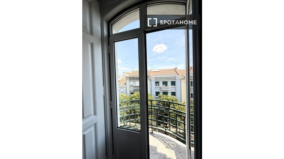 Double room Lisbon, 8 beds — photo 11