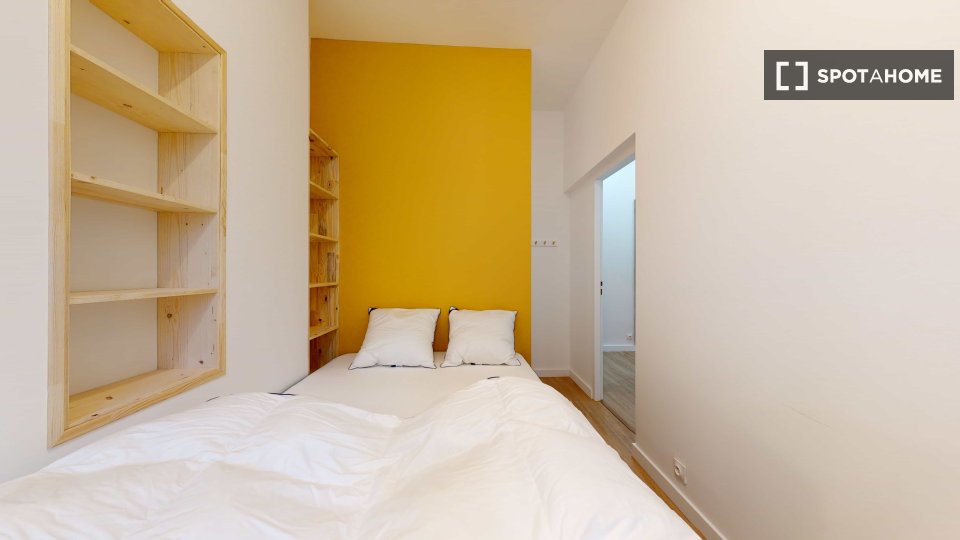 Double room Marseille, 18 beds — photo 9