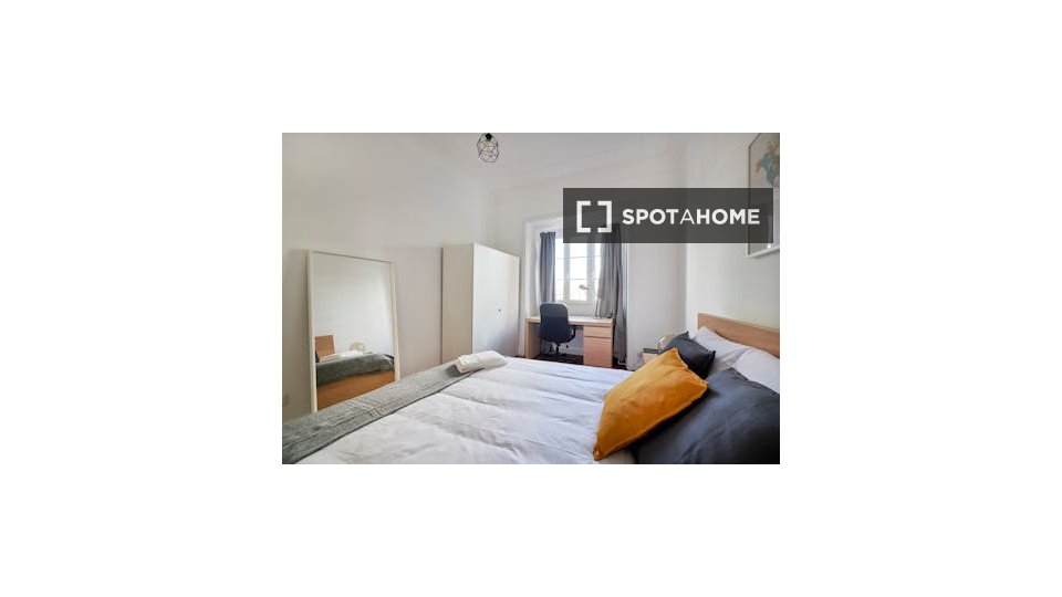 Double room Lisbon, 4 beds — photo 3