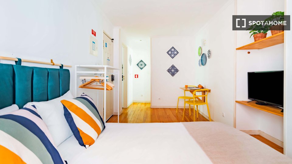Apartment mono Lisbon — photo 17