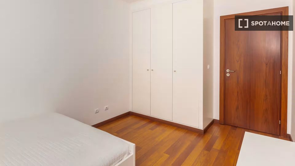 Apartment Lisbon, 2 beds — photo 8