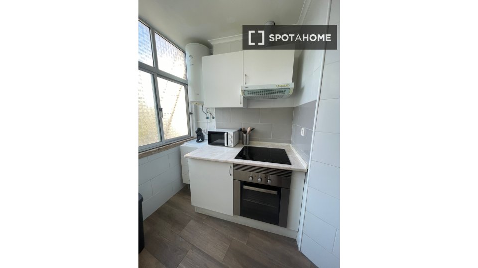 Double room Lisbon, 4 beds, 200m² — photo 12