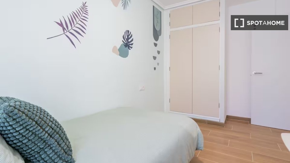 Apartment Valencia, 3 beds — photo 2
