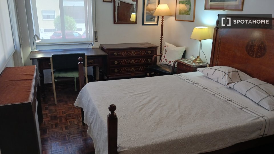 Double room Lisbon, 4 beds, 120m² — photo 8
