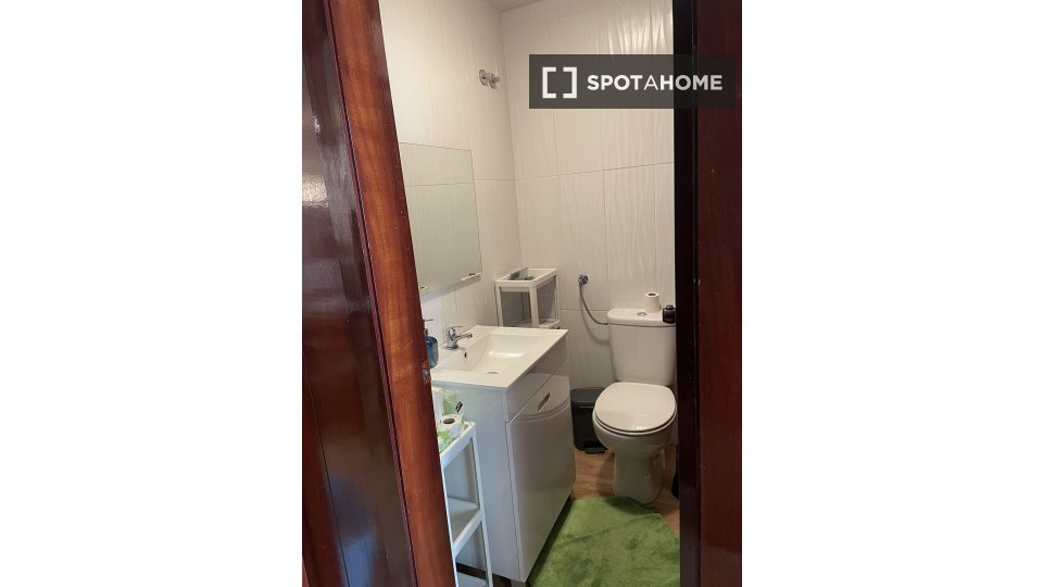 Double room Lisbon, 5 beds, 90m² — photo 8