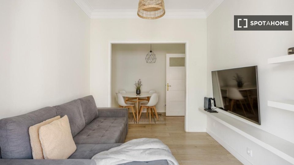 Apartment Lisbon, 2 beds — photo 17