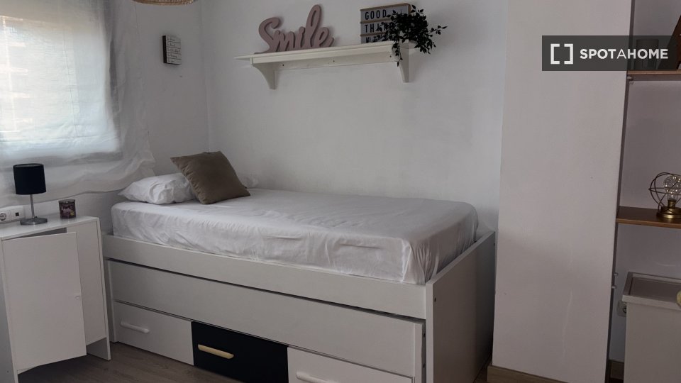 Chambre double Valence, 3 chambres, 130m² — photo 15