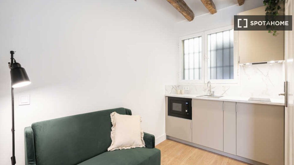Double room Madrid, 16 beds — photo 31