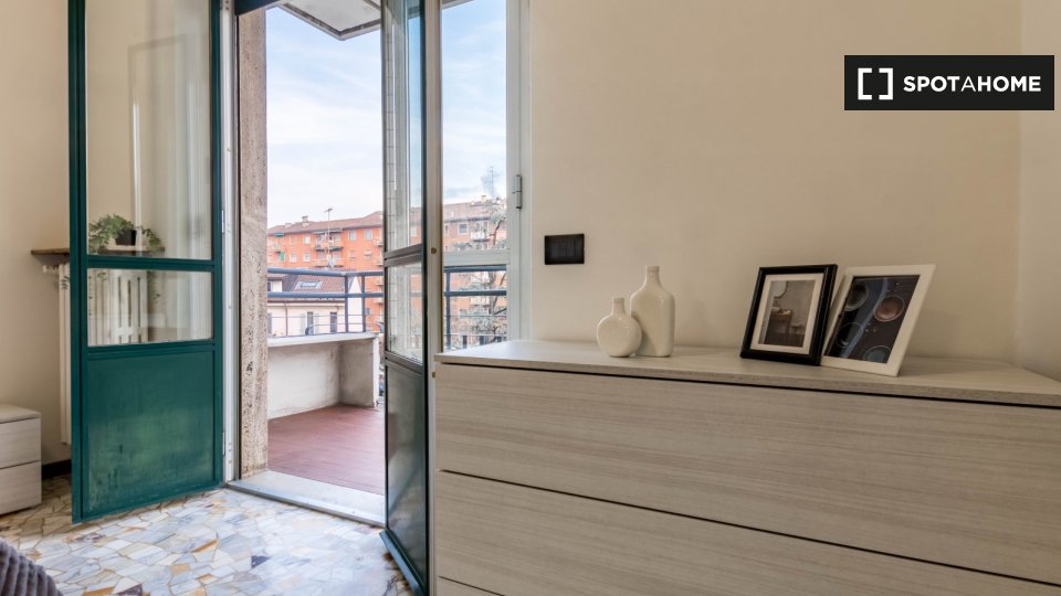 Double room Milan, 5 beds — photo 4