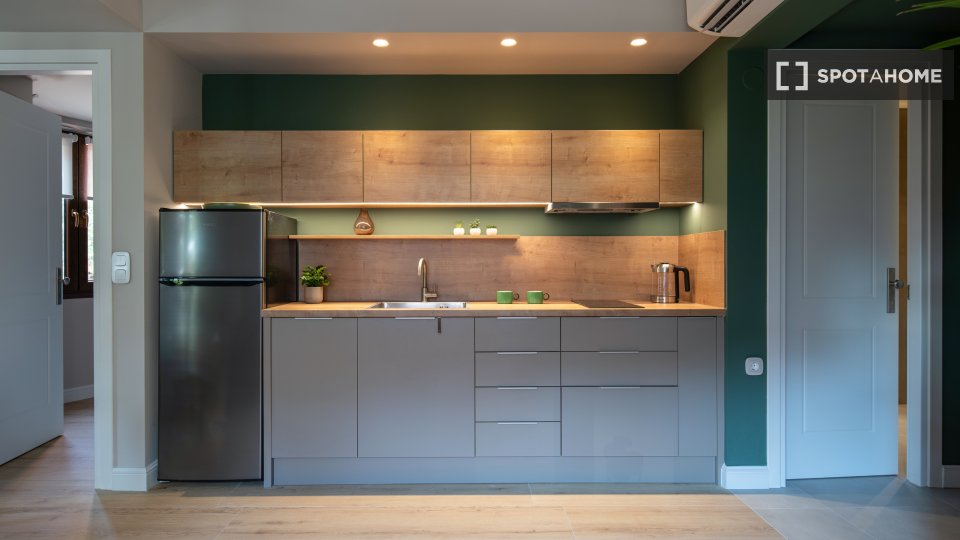Apartment Thessaloniki, 1 bed, 60m² — photo 3