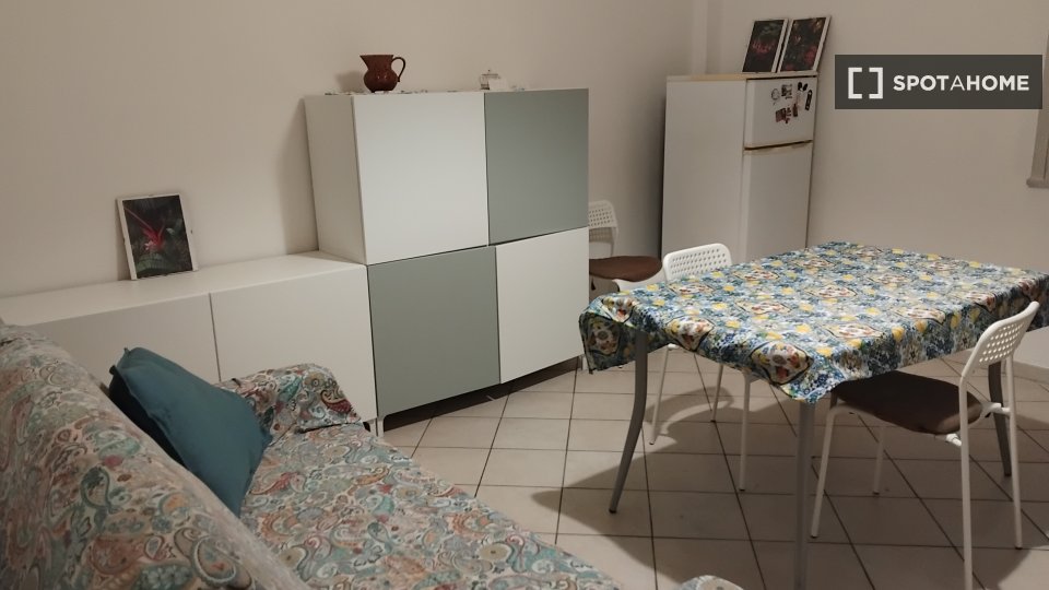 Double room Milan, 1 bed, 75m² — photo 4
