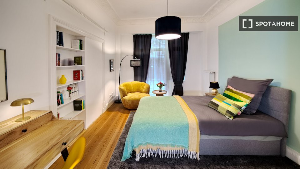 Double room Hamburg, 3 beds — photo 15