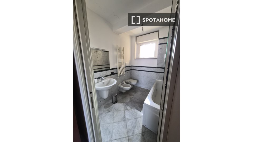 Double room Milan, 2 beds, 95m² — photo 8