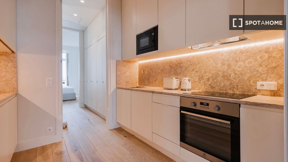 Apartment Lisbon, 2 beds — photo 17