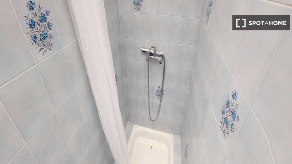 Double room Lyon, 5 beds, 100m² — photo 11