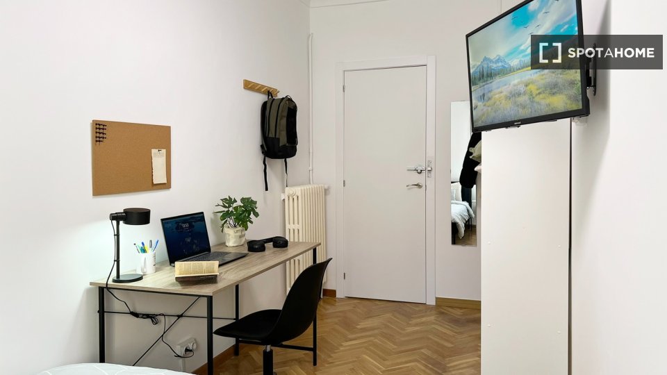 Double room Madrid, 7 beds — photo 10