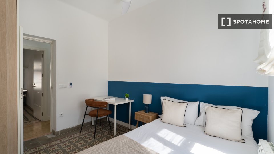 Double room Madrid, 6 beds — photo 12
