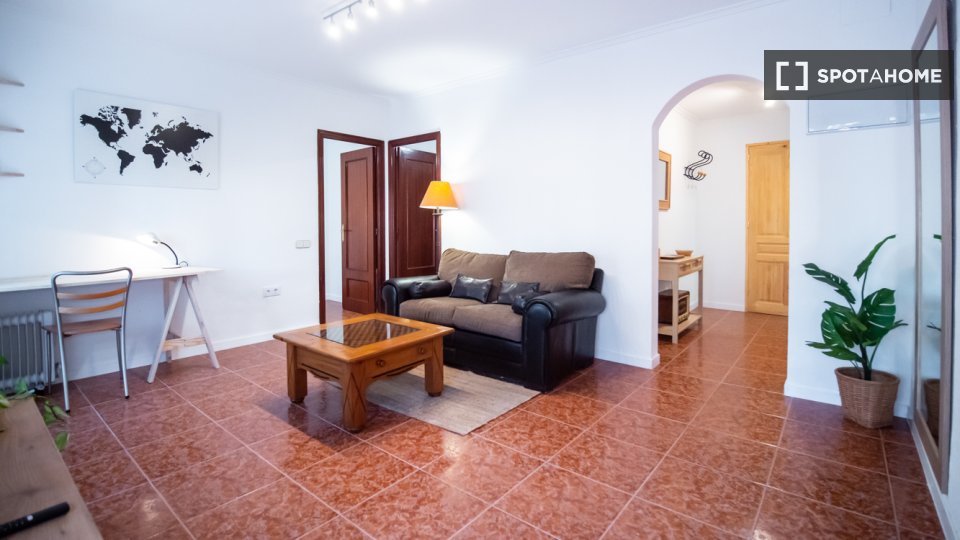 Apartment Valencia, 3 beds, 70m² — photo 2