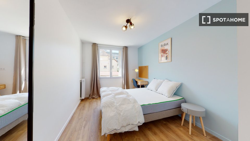 Double room Paris, 4 beds — photo 12
