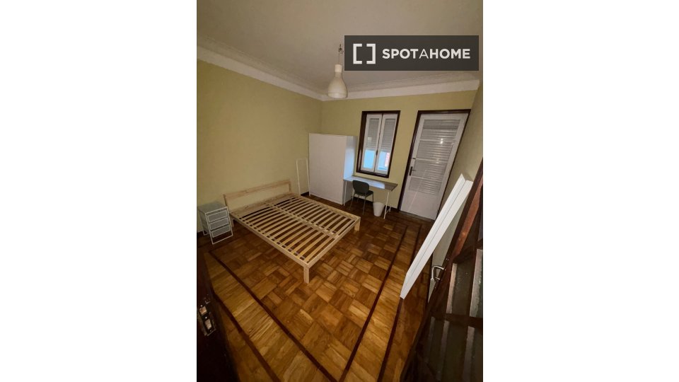 Double room Porto, 5 beds, 120m² — photo 7