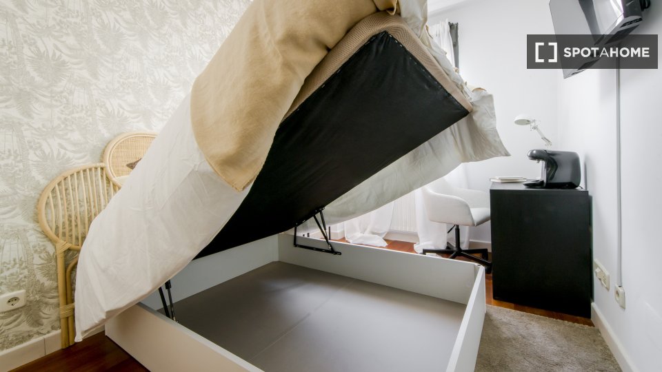 Double room Madrid, 8 beds — photo 1